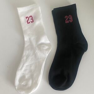 Classic Socks 2 pairs Black & White w Red '23' Detail Michael Jordan NWOT Unisex